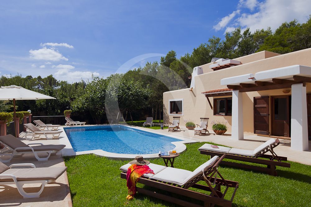 Villa Pagesa. 5 bedrooms villa in Ibiza for rent