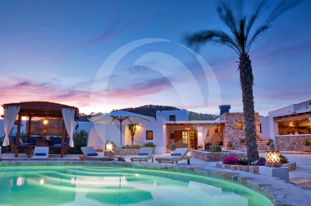 Villa Pineda. 5 bedrooms villa in Ibiza for rent